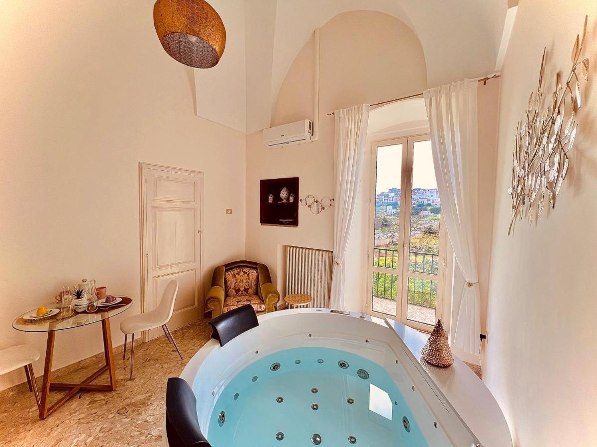 Suite La Terrazza Di Don Peppino Ostuni Bagian luar foto