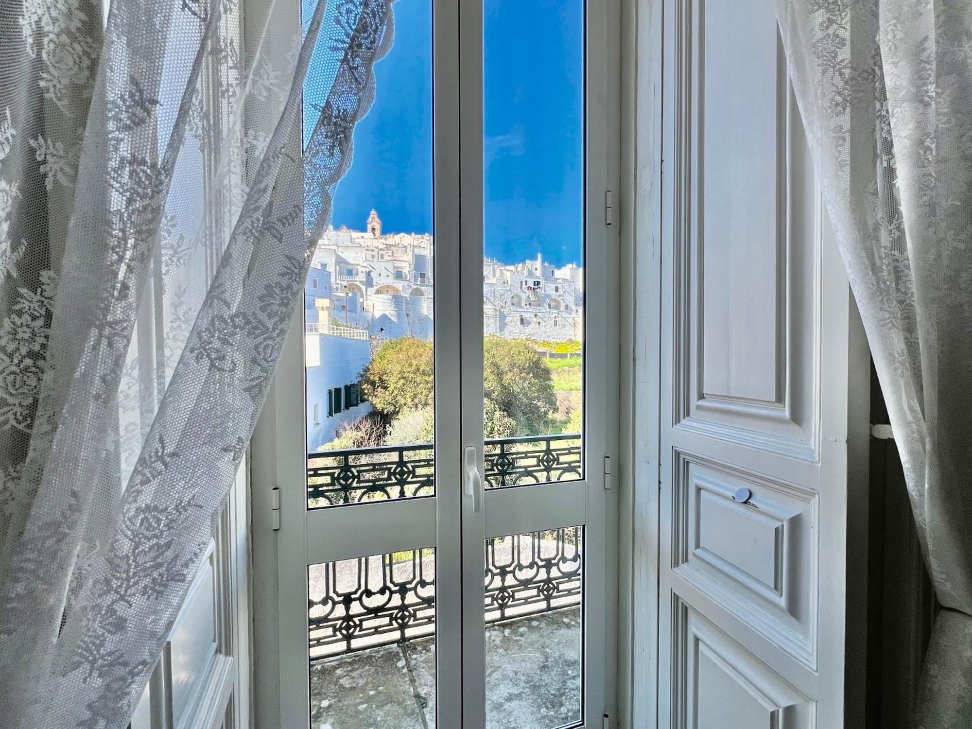 Suite La Terrazza Di Don Peppino Ostuni Bagian luar foto