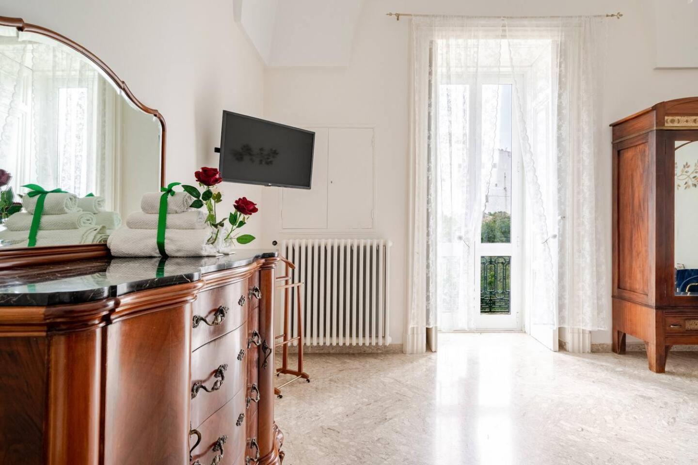 Suite La Terrazza Di Don Peppino Ostuni Bagian luar foto